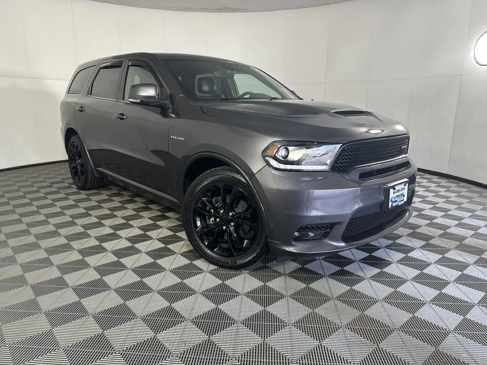 Used 2020 Granite Crystal Metallic Dodge R/T image 12