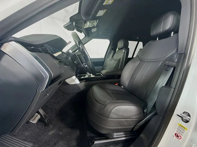 New 2026 Fuji White Land Rover SE image 11