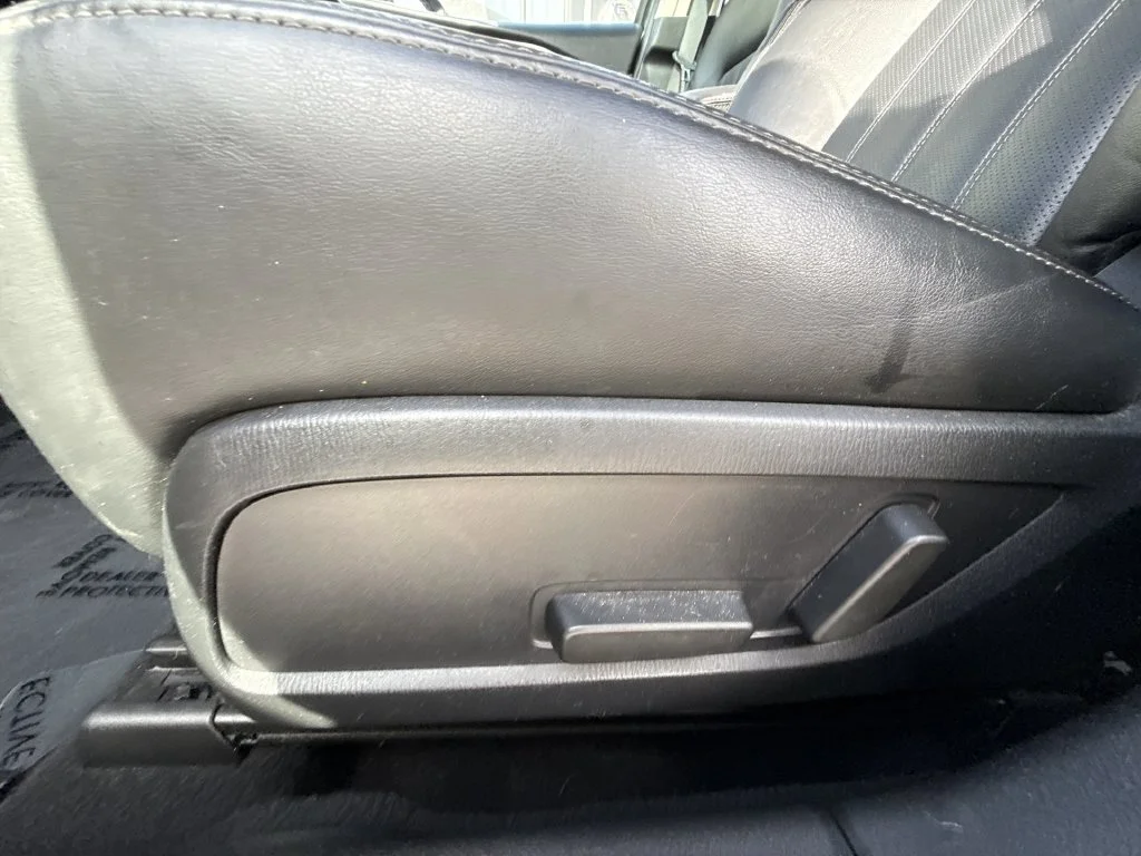 Used 2018 White Mazda Touring image 12