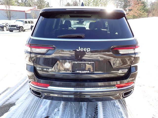 Used 2023 Gray Jeep Overland image 4