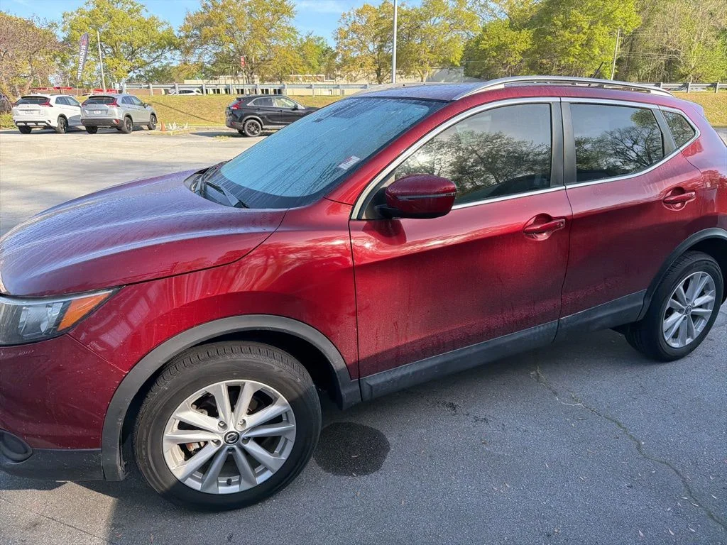 Used 2019 Red Nissan SV image 7