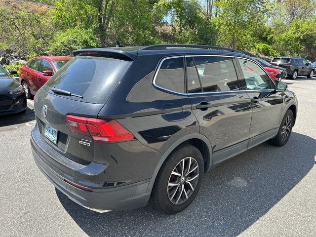Used 2019 Black Volkswagen 2.0T SE image 2