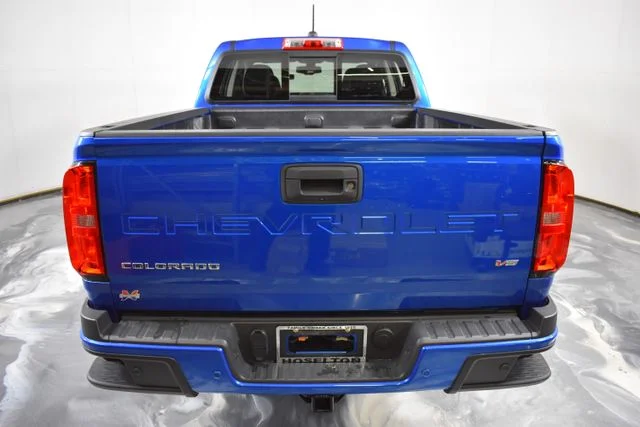 Used 2022 Blue Chevrolet Z71 image 9