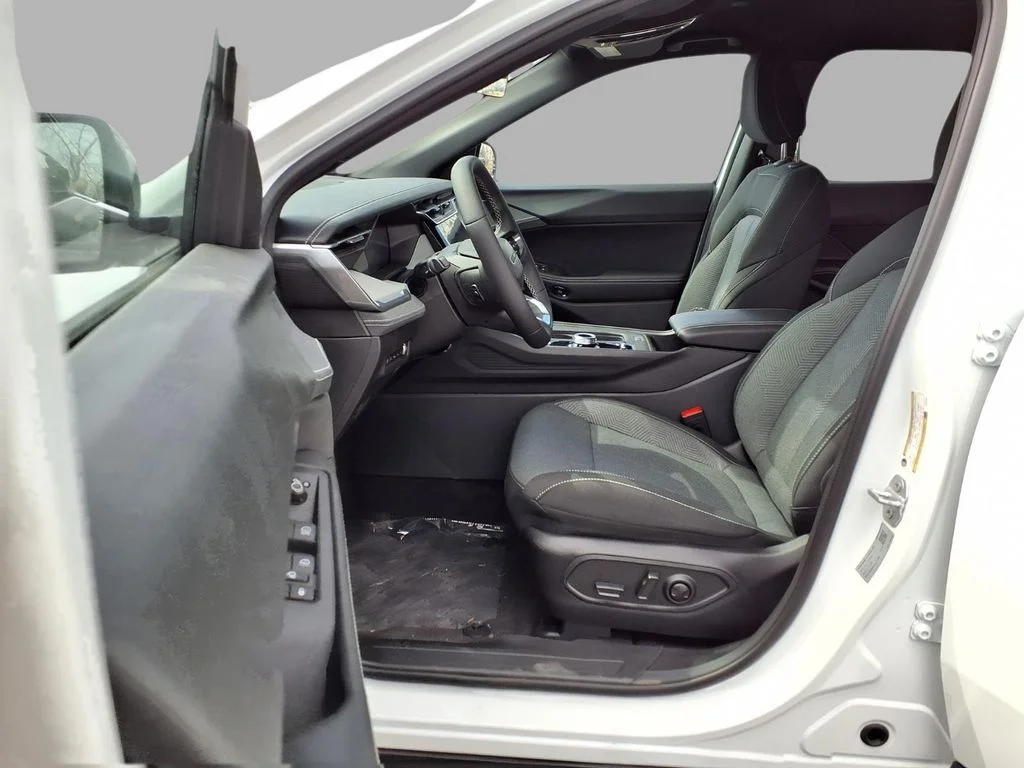New 2026 Bright White Clearcoat Jeep Laredo image 22