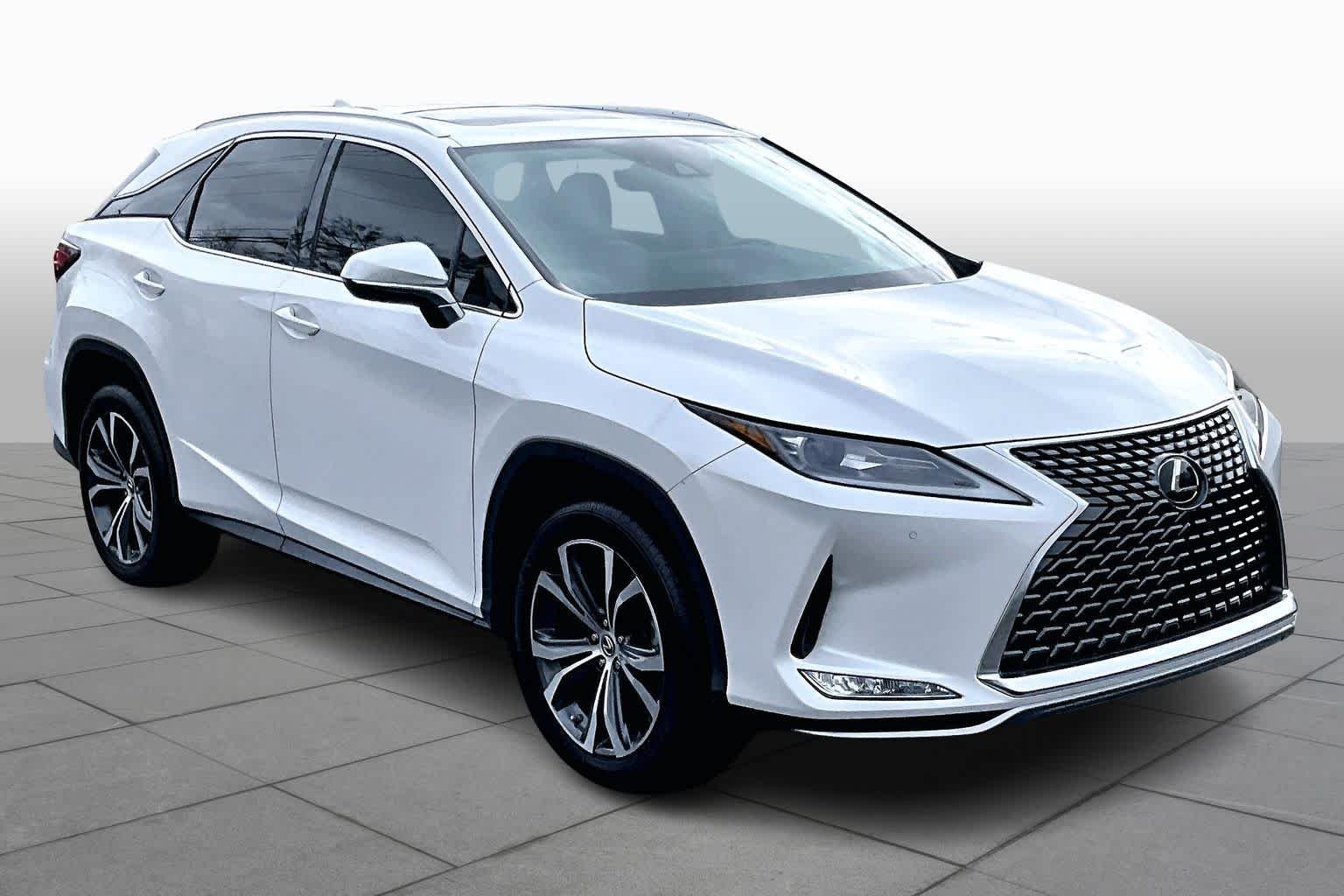 Used 2022 Eminent White Pearl Lexus  image 3