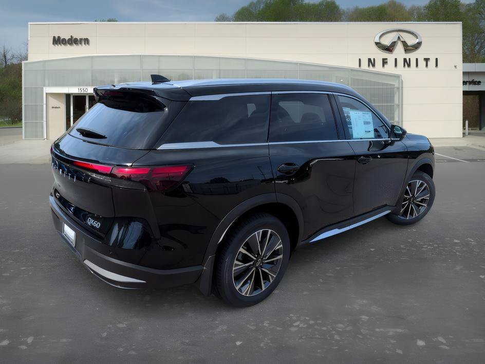 Certified Used 2026 Mineral Black INFINITI LUXE image 5
