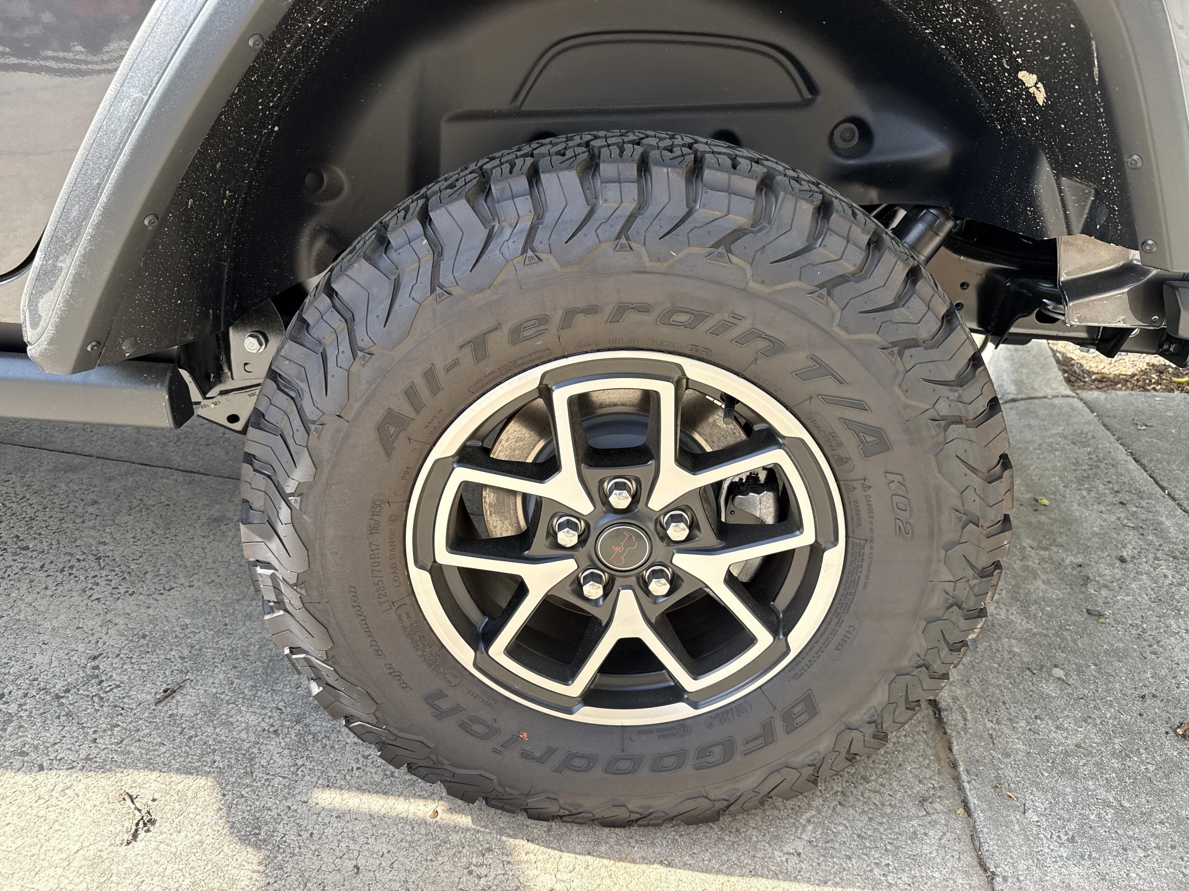 New 2026 Granite Crystal Metallic Clearcoat Jeep Rubicon image 38