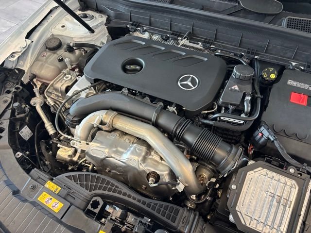 New 2026 Polar White Mercedes-Benz GLB 250 image 29