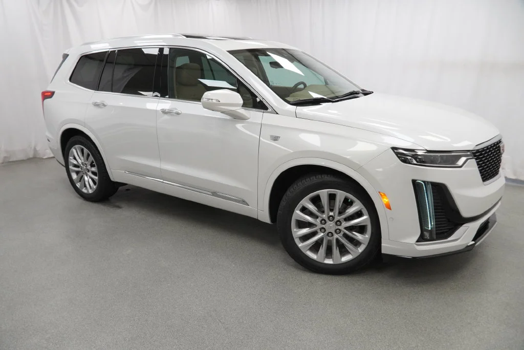 Used 2020 White Cadillac Premium Luxury image 14