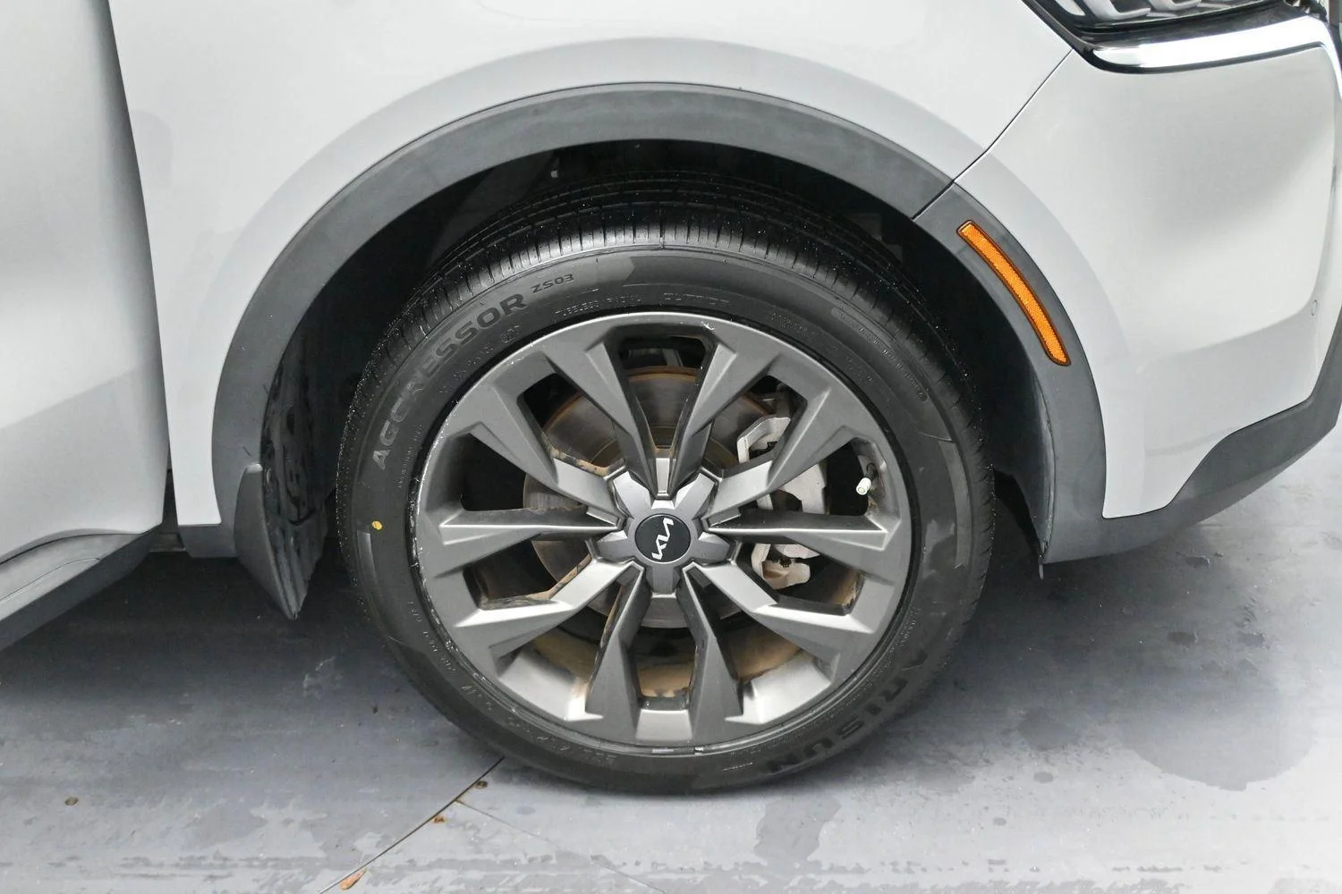 Used 2023 Wolf Gray Kia X-Line SX Prestige image 41