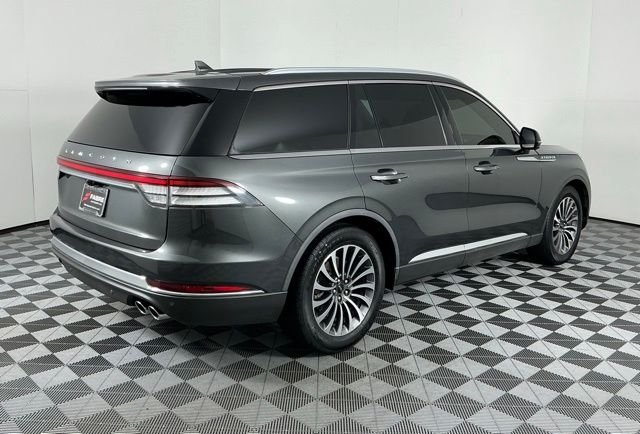 Used 2020 Gray Lincoln Reserve image 7