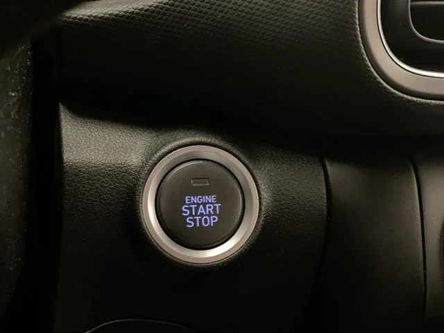 Used 2023 Black Hyundai SEL image 16