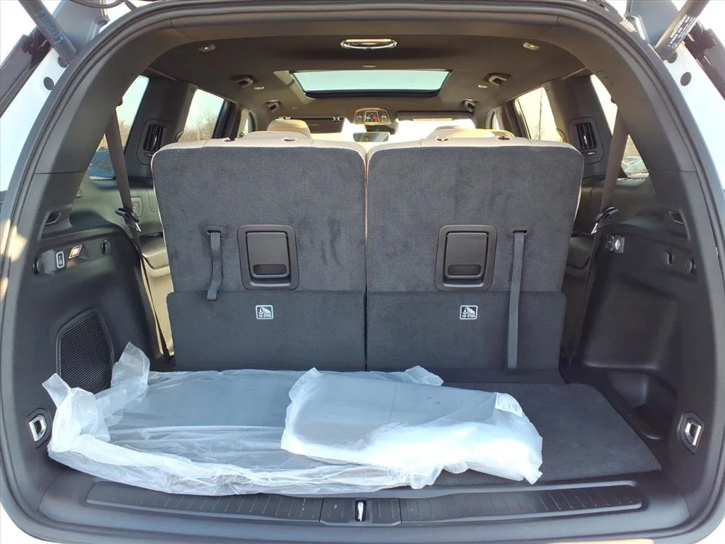 New 2026 Bright White Clearcoat Jeep Limited image 20