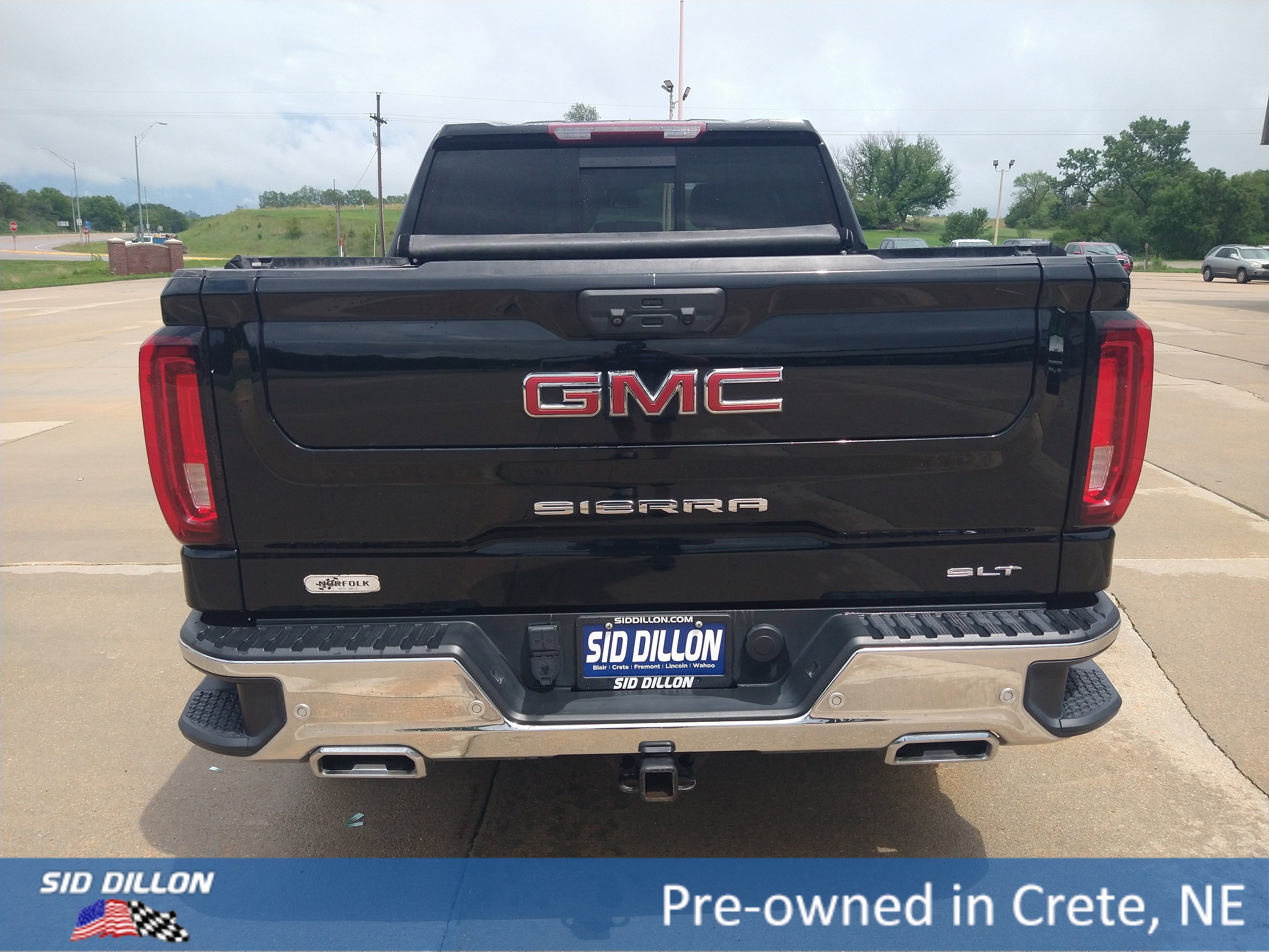 Used 2022 Onyx Black GMC SLT image 17