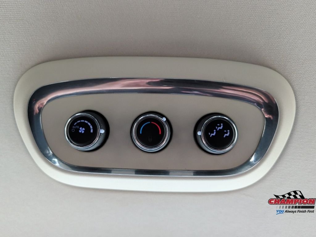 Used 2017 White Dodge SXT image 30