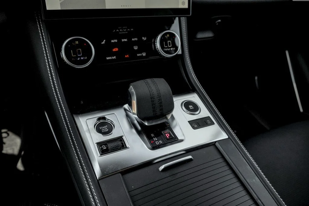 2026 Jaguar F-Pace R-Dynamic S - Photo 15
