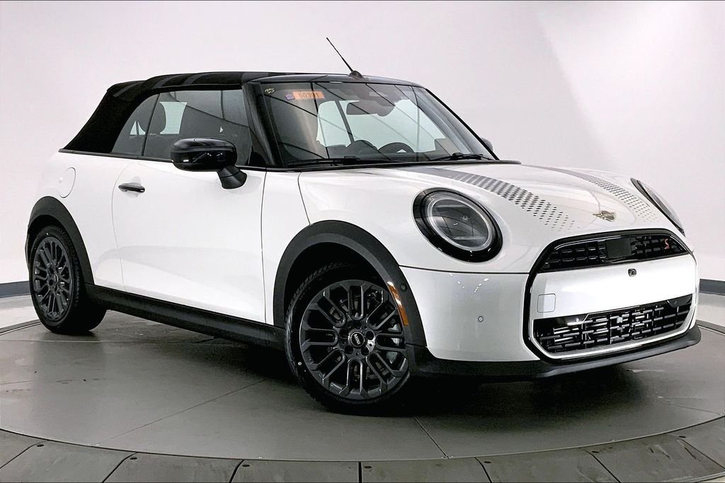 2026 MINI Convertible Cooper S's photo