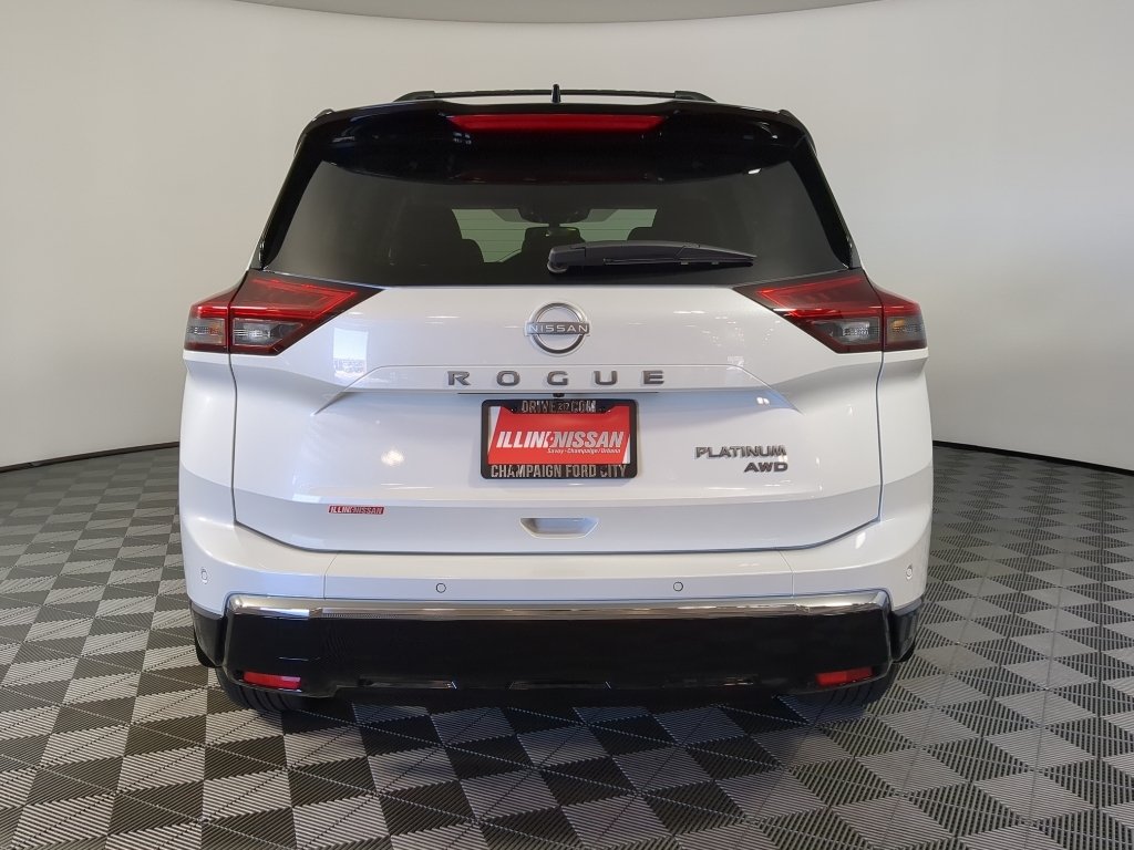 New 2026 Everest White Pearl TriCoat / Super Black Two-tone Nissan Platinum image 8