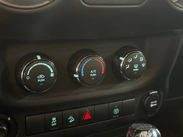 Used 2016 Black Jeep Sahara image 16