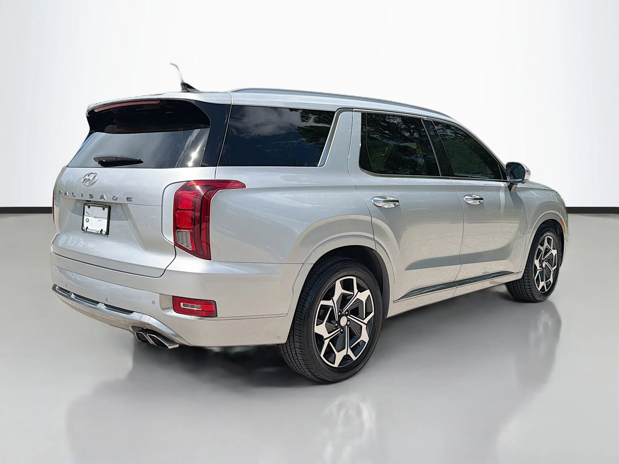 Used 2022 Typhoon Silver Hyundai Calligraphy image 5