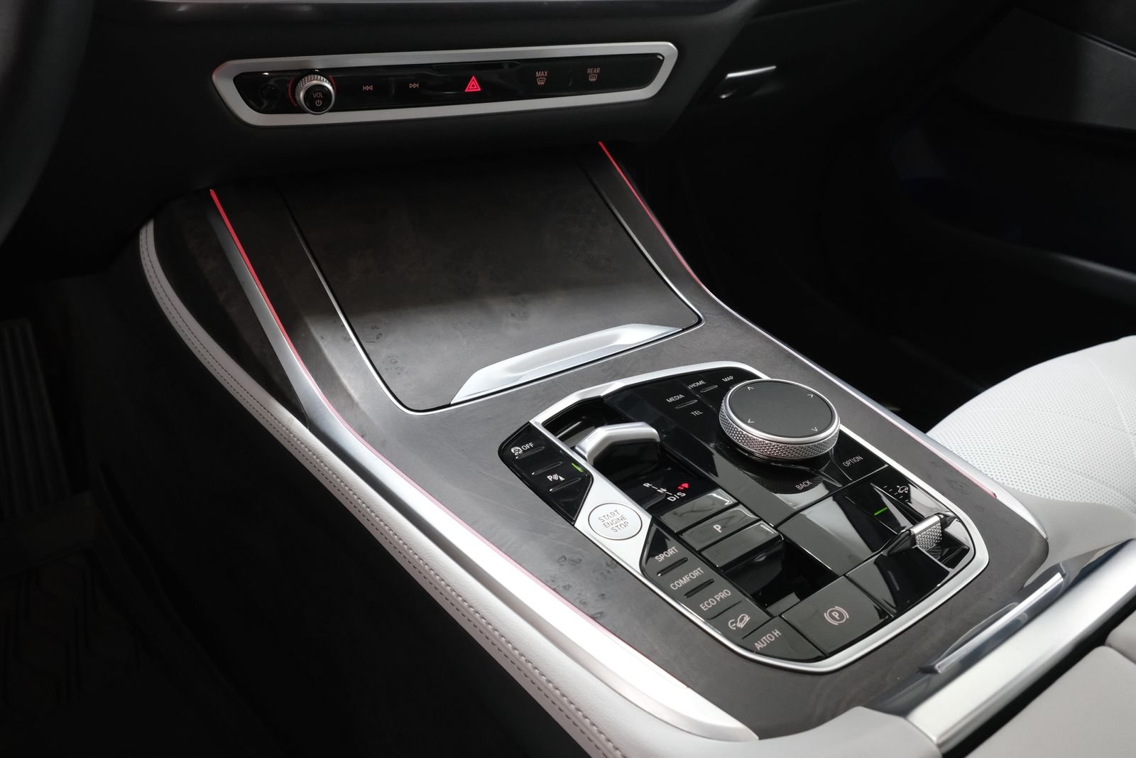 Used 2024 Black Sapphire Metallic BMW xDrive40i image 23