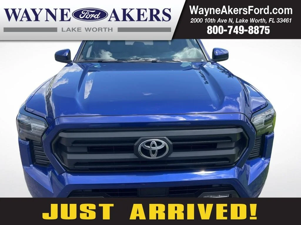 2025 Toyota Tacoma SR5 4x2 Double Cab's photo