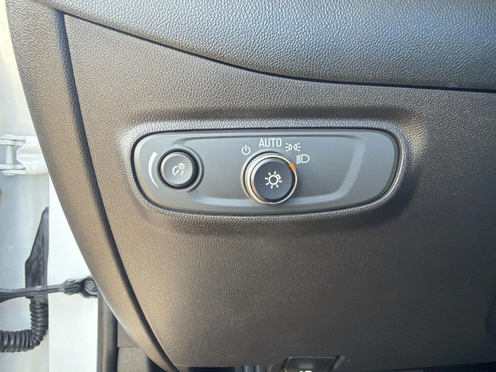 Used 2022 Summit White Chevrolet LT image 17