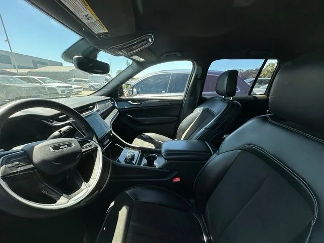 Used 2023 White Jeep Altitude X image 8