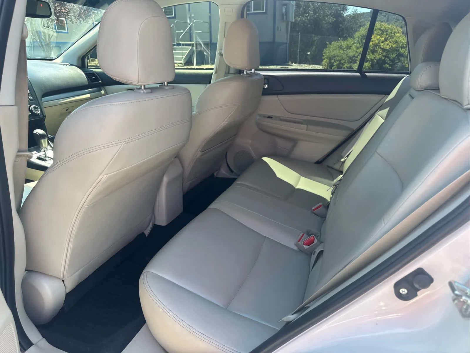 Used 2014 Satin White Pearl Subaru Limited image 10