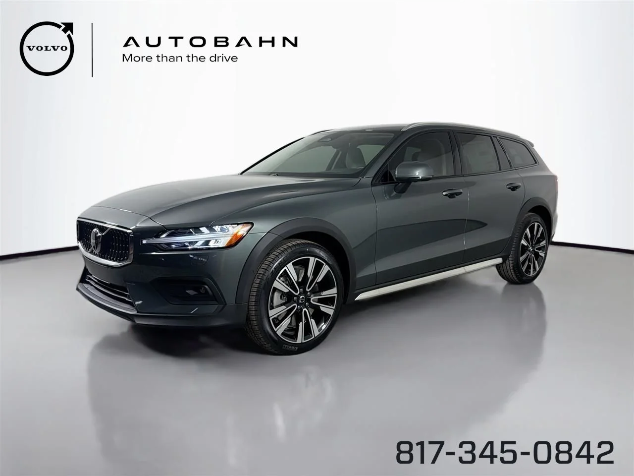 2026 Volvo V60 Cross Country B5 Ultra AWD's photo