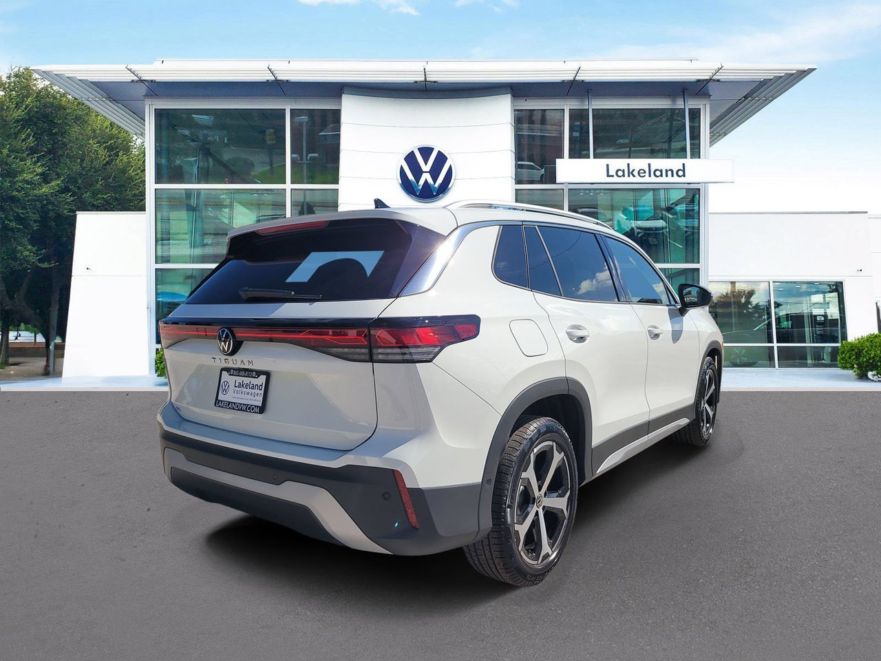 New 2026 Pure White Volkswagen SE image 3