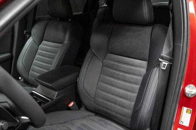 2025 Mitsubishi Outlander Plug-in Hybrid SE - Photo 16