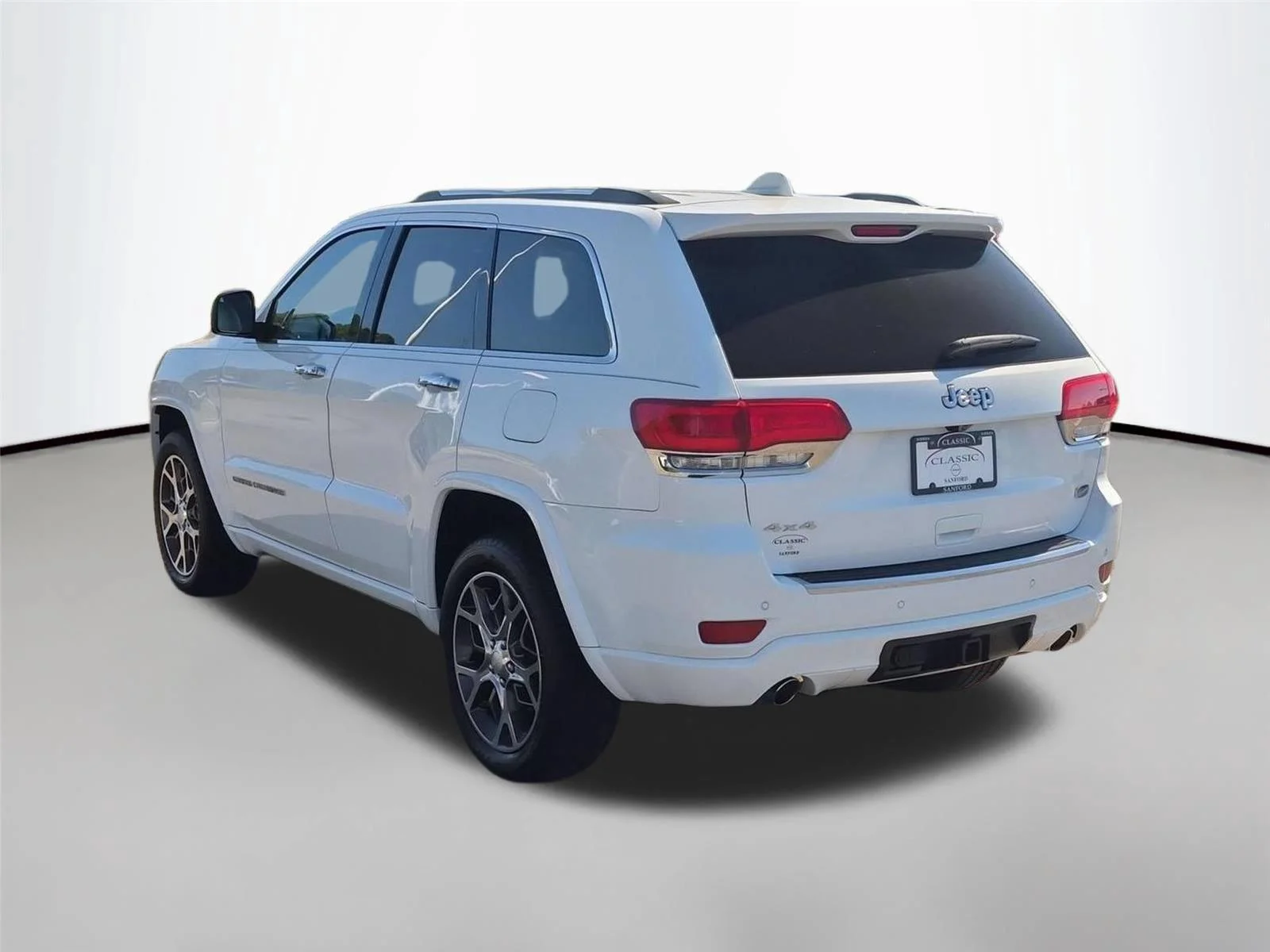 Used 2020 Bright White Clearcoat Jeep Overland image 3
