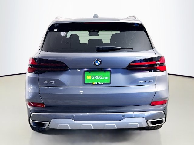 Used 2024 Skyscraper Grey Metallic BMW sDrive40i image 6