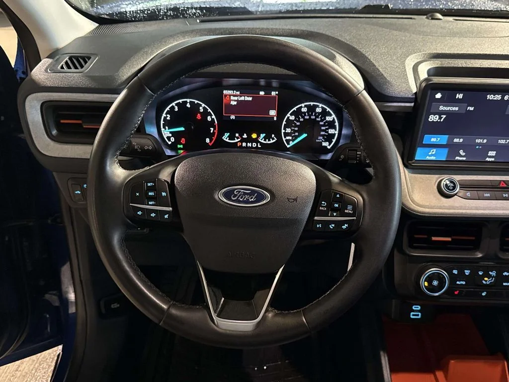 Used 2023 Blue Ford XLT image 17