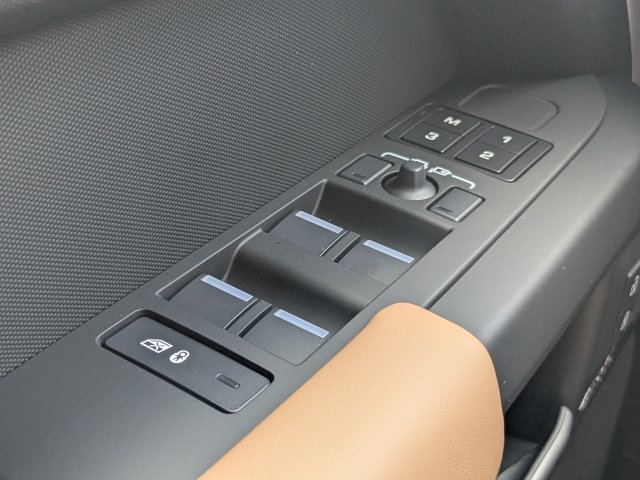 New 2026 Fuji White Land Rover X-Dynamic SE image 27