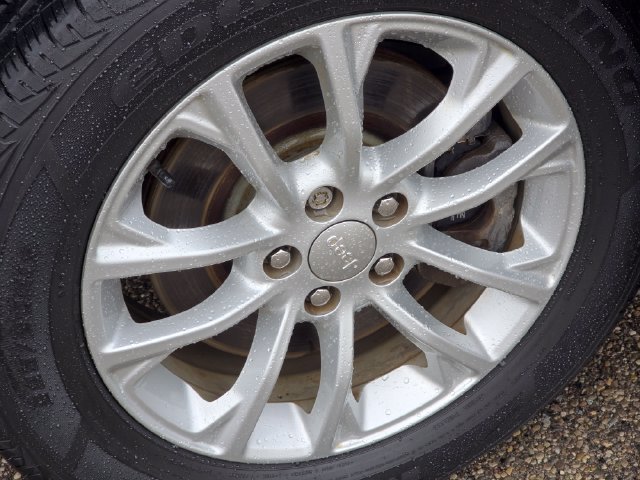 Used 2020 Bright White Clearcoat Jeep Latitude image 19