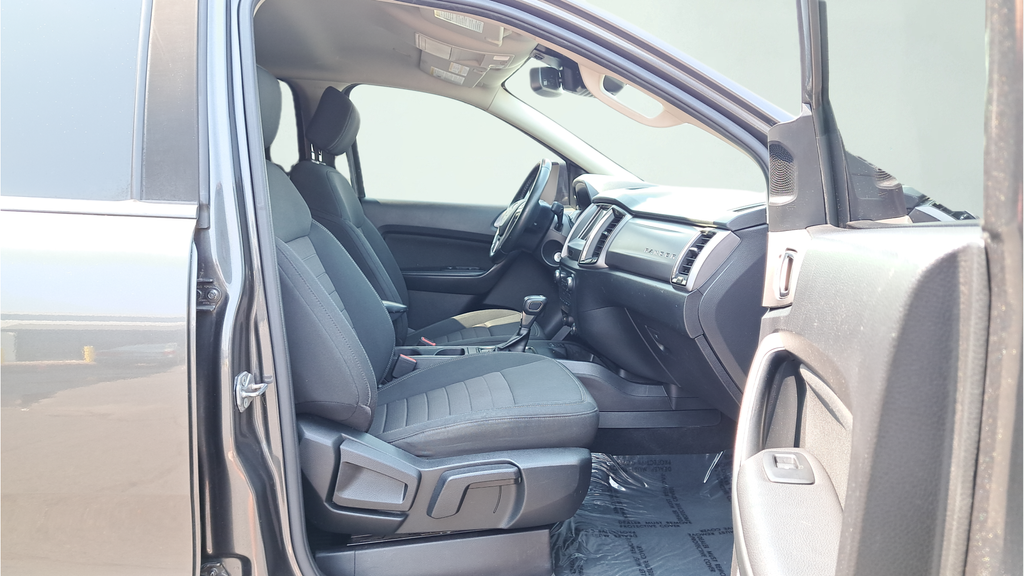 Used 2019 Gray Ford XLT image 16