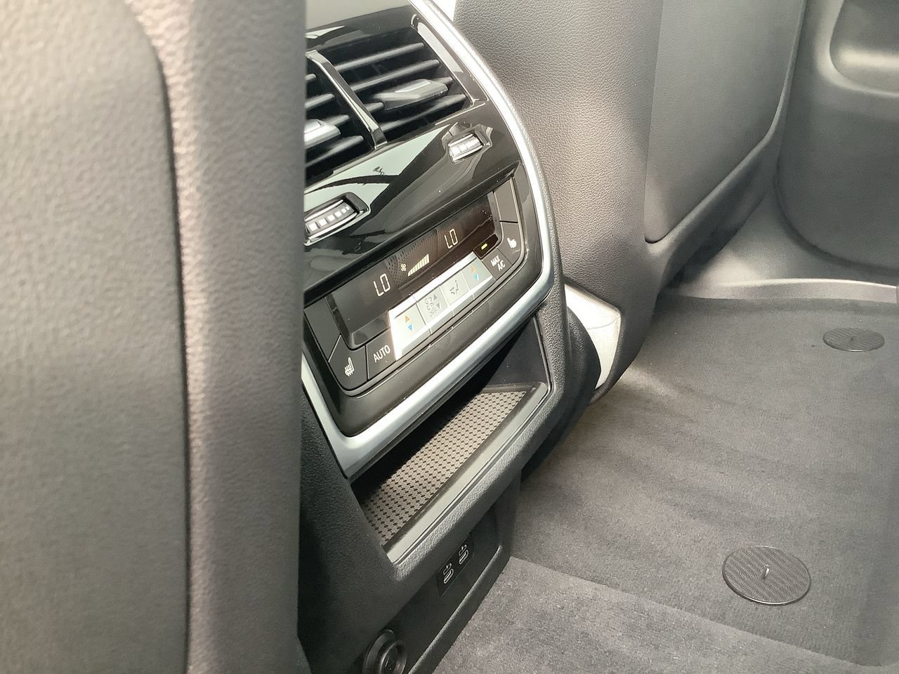 New 2026 Brooklyn Grey Metallic BMW xDrive50e image 30
