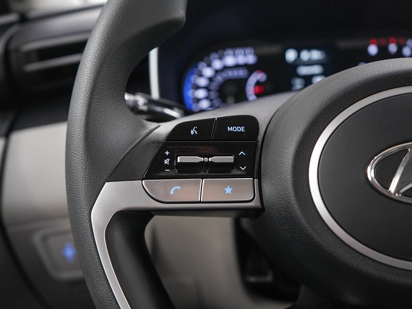 2024 Hyundai Tucson SE - Photo 25