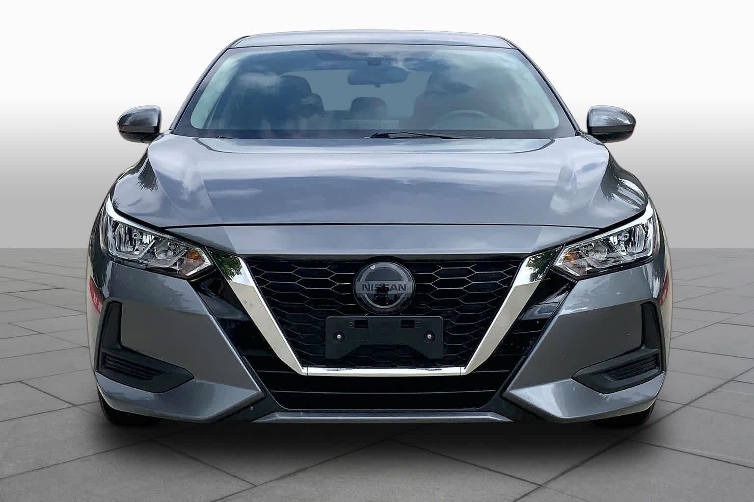 Used 2022 Gun Metallic Nissan SV image 4