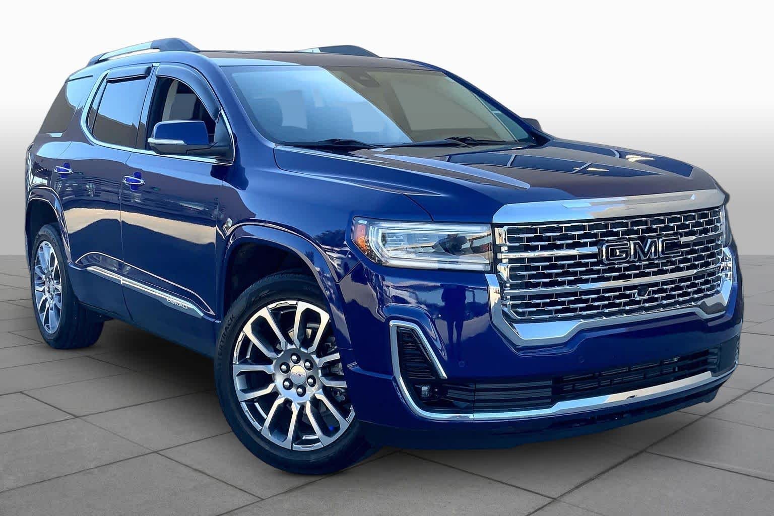 Used 2023 Ultra Blue Metallic GMC Denali image 3