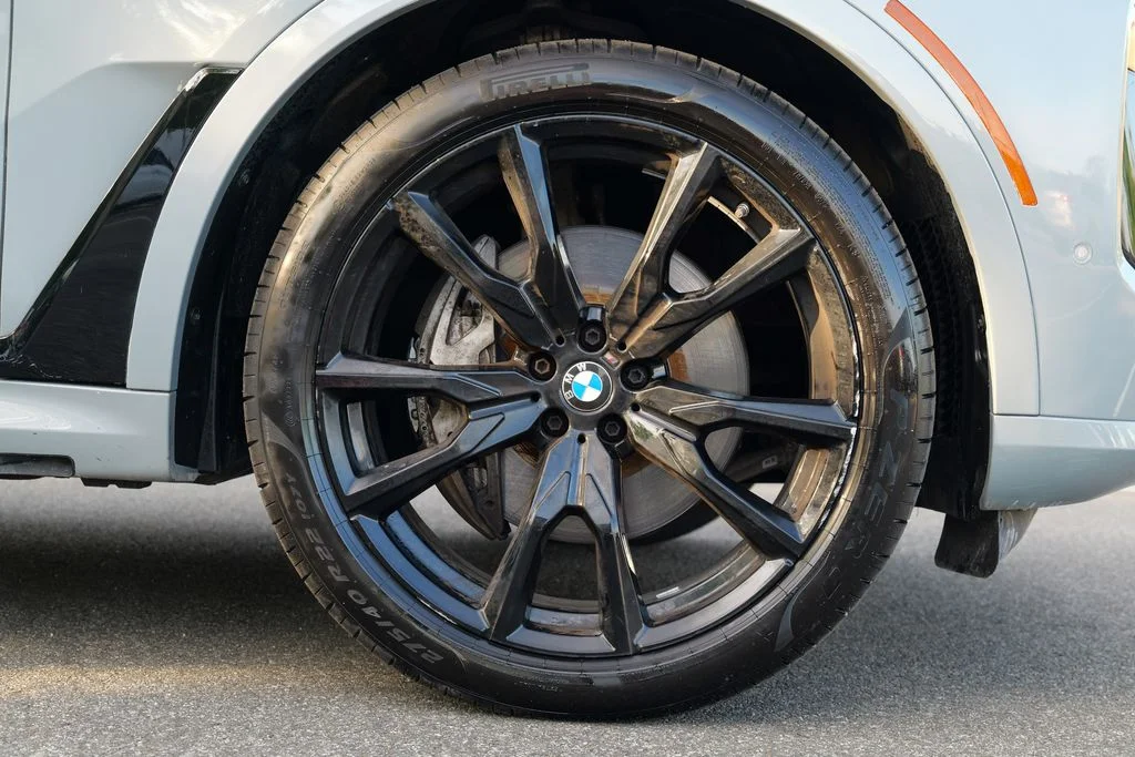 Used 2024 Brooklyn Gray Metallic BMW xDrive40i image 12