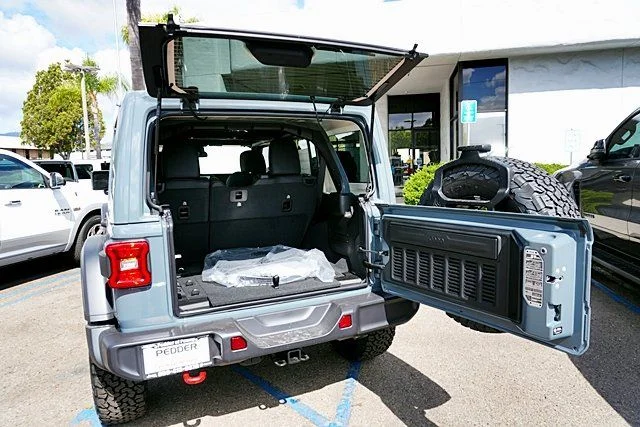 New 2026 Anvil Clear-Coat Exterior Paint Jeep Rubicon image 17