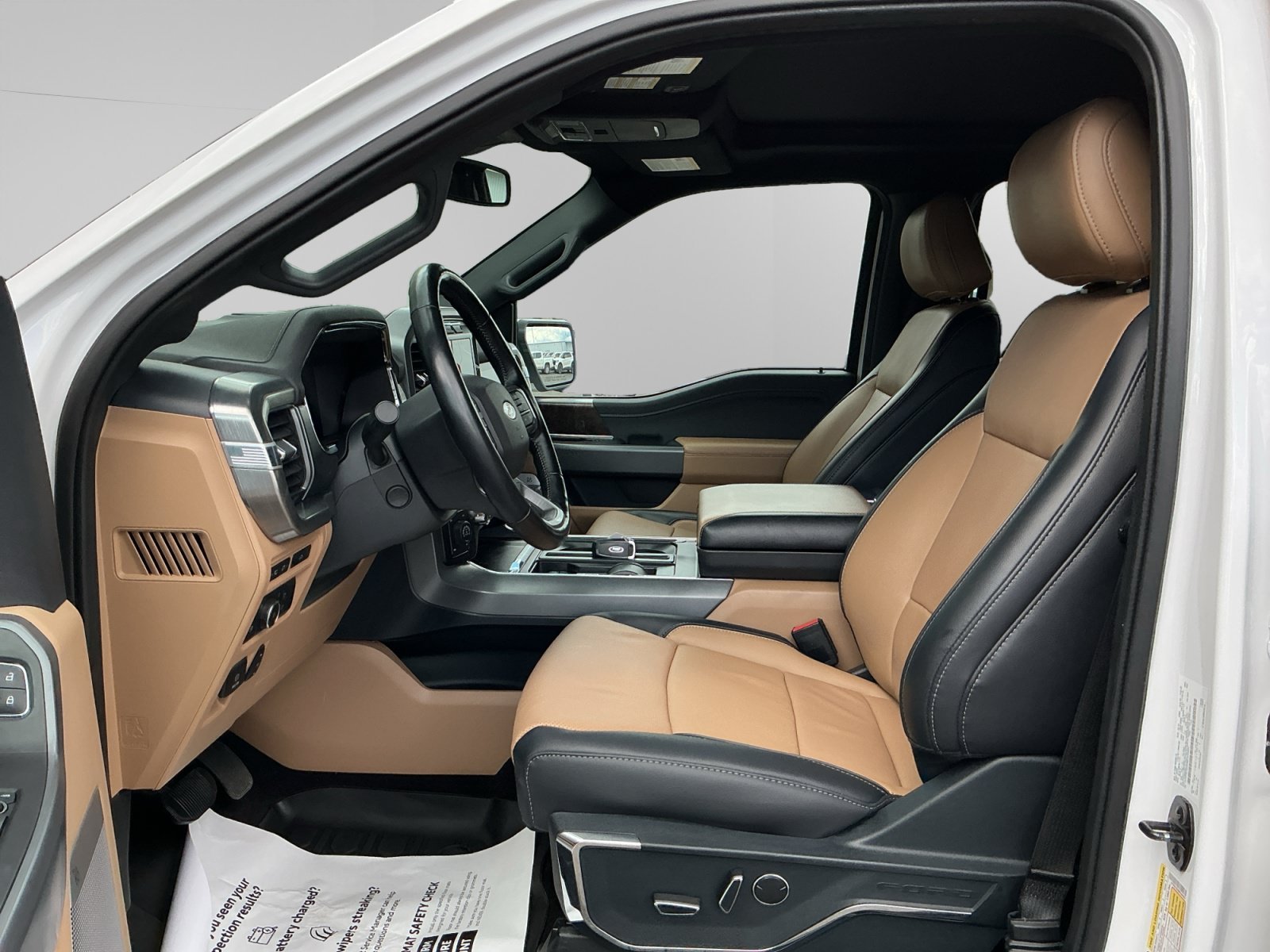 Used 2021 White Ford LARIAT image 9