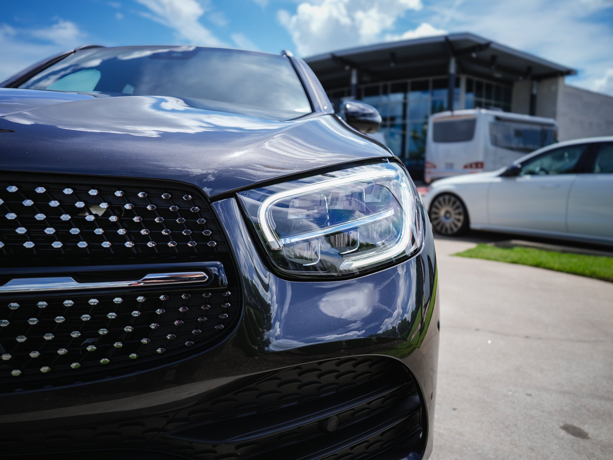 Used 2022 Graphite Gray Metallic Mercedes-Benz GLC 300 image 6