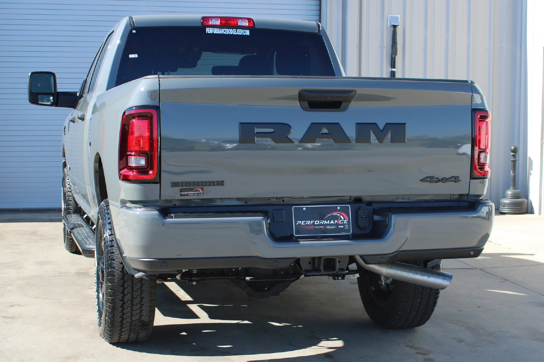 New 2026 Ceramic Gray Clear-Coat Exterior Paint RAM BIG HORN CREW CAB 4X4 image 31