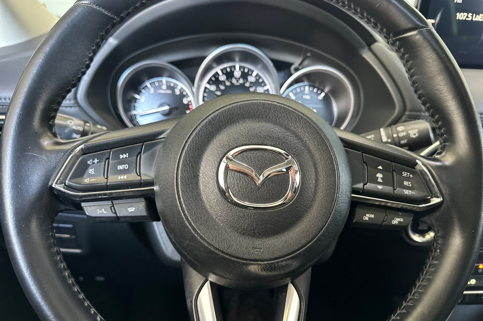 Used 2022 White Mazda 2.5 S Preferred Package AWD image 25
