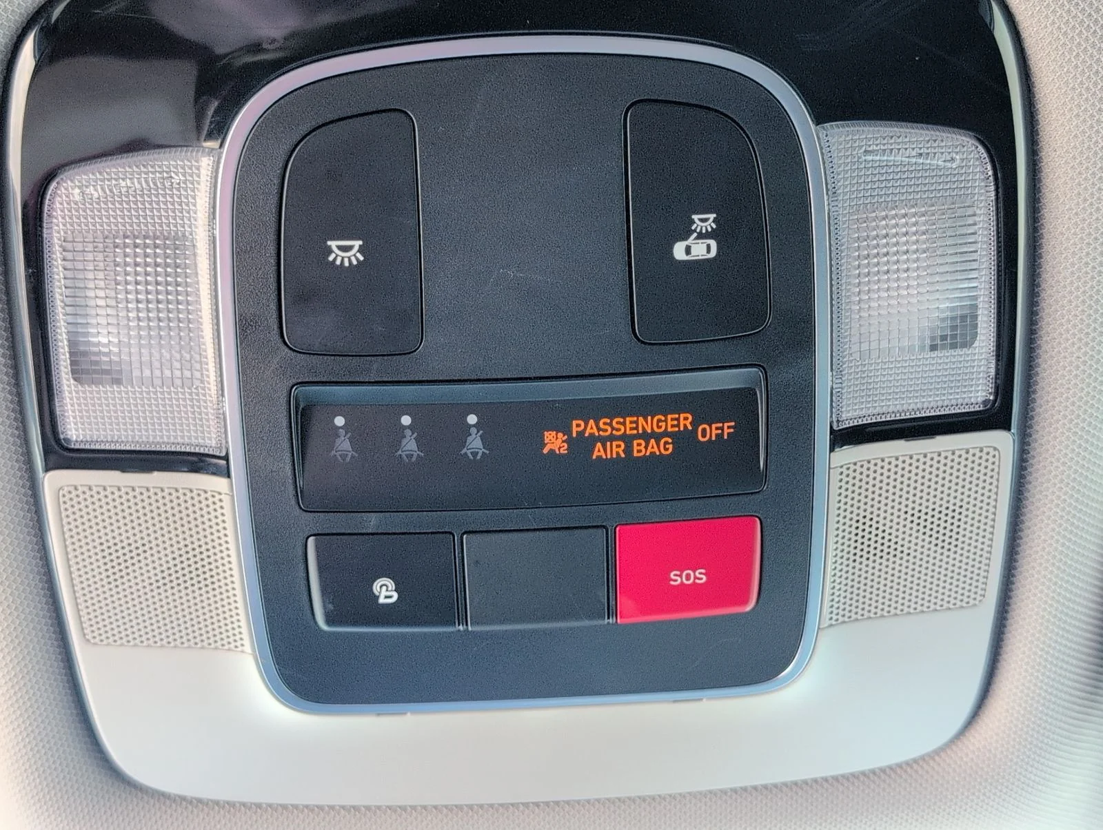 Used 2024 White Hyundai SEL image 17