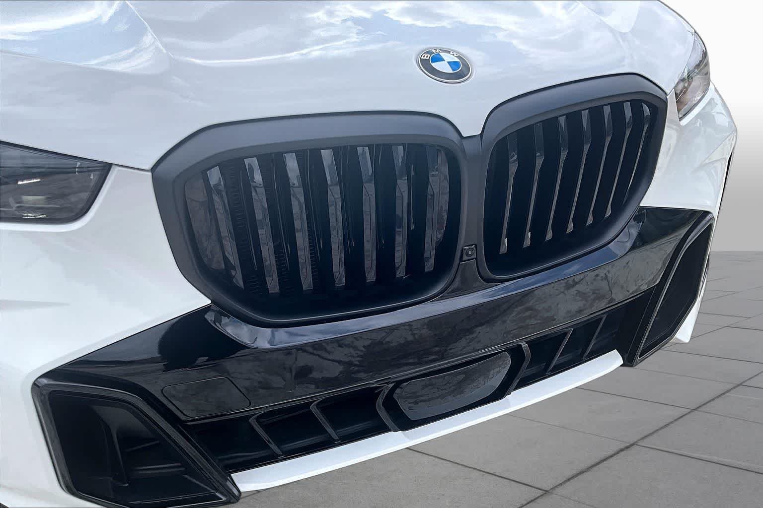 Used 2026 Alpine White BMW sDrive40i image 28